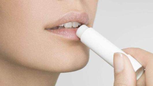 How_totake_care_of_your_lips.jpg How_totake_care_of_your_lips.jpg